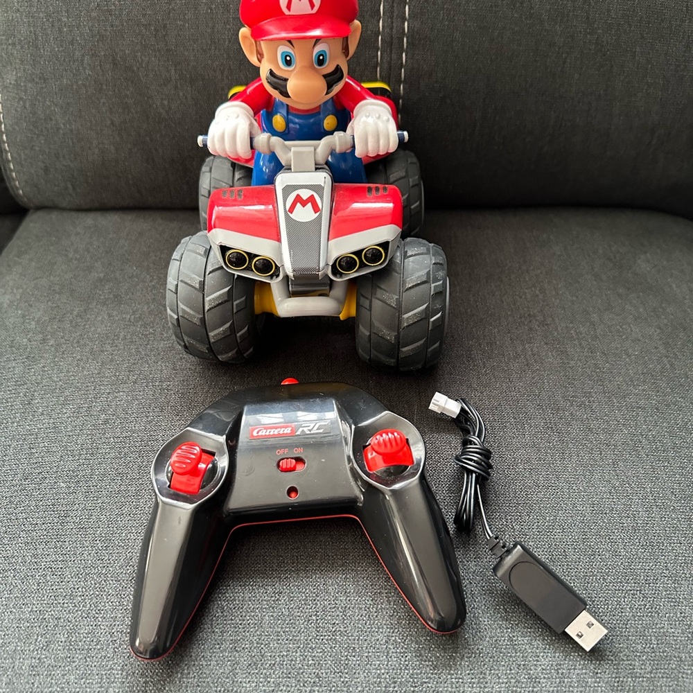 Carrera RC Nintendo Mario Kart 2.4 GHz Radio Remote Control Toy Car Vehicle